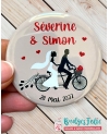 badges mariage. badges personnalisés mariage. badges vélo mariage. badge couple mariés. badge personnalisé marié