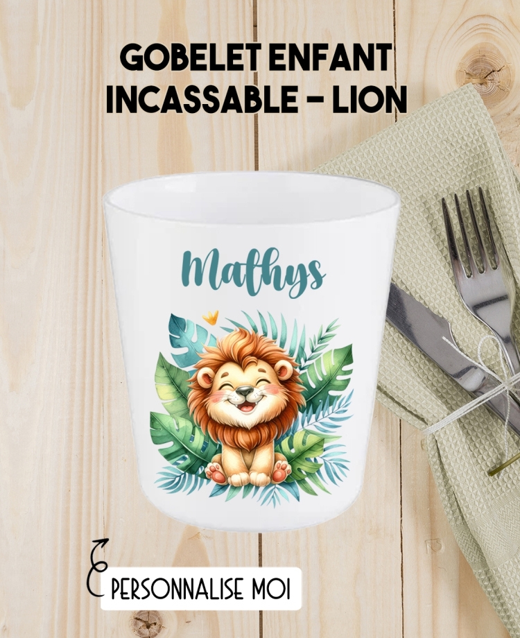 Gobelet enfant personnalisé en plastique. verre plastique prénom. verre enfant personnalisé. gobelet lion plastique.