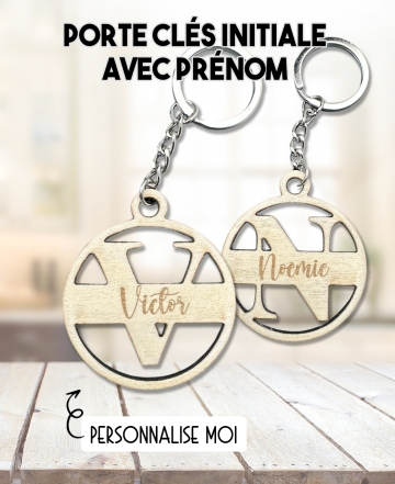 Porte clés initiale en bois avec prénom. Porte clés prénom. cadeau original. porte clés bois personnalisé